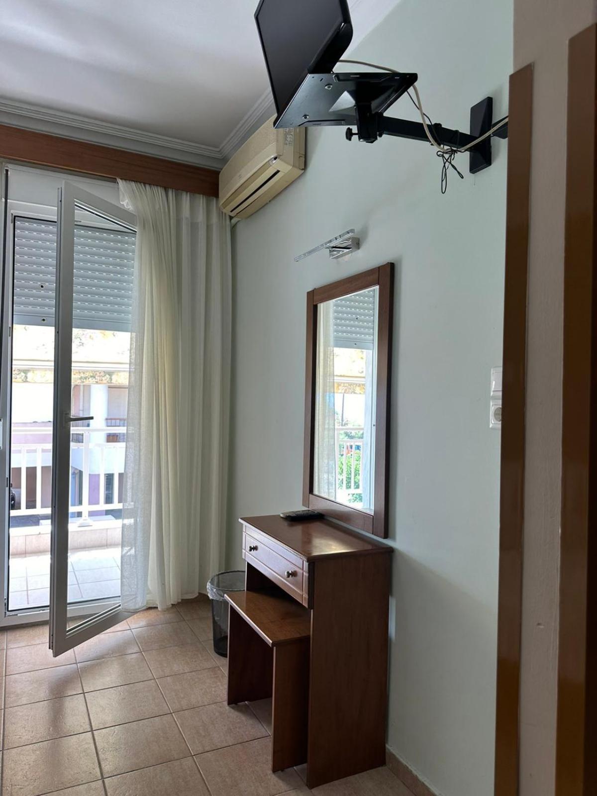 Anemos Hotel Agia Triada  Exterior photo